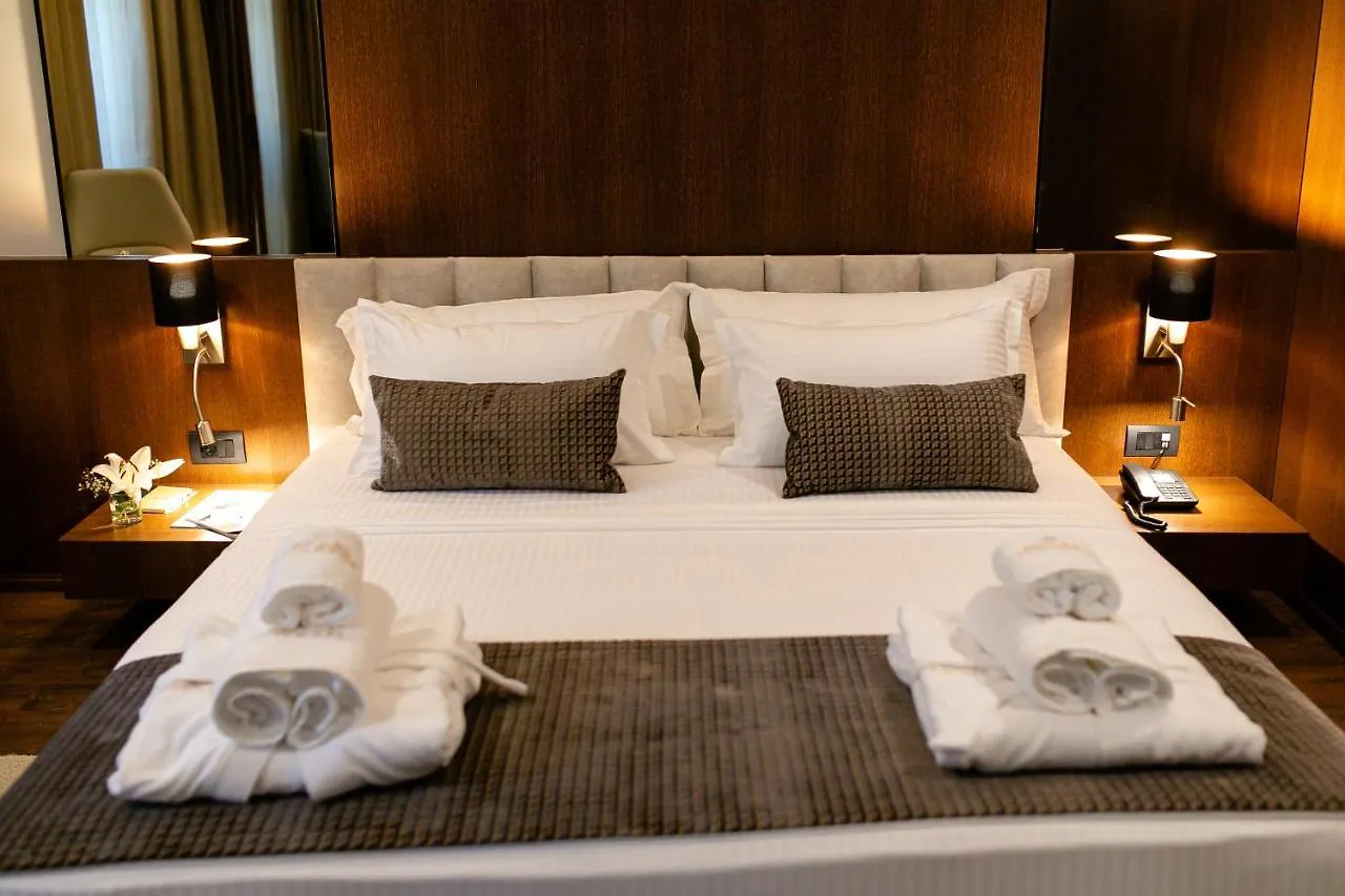 ****  Hotel Sokrati Selitë e Vogël Albania