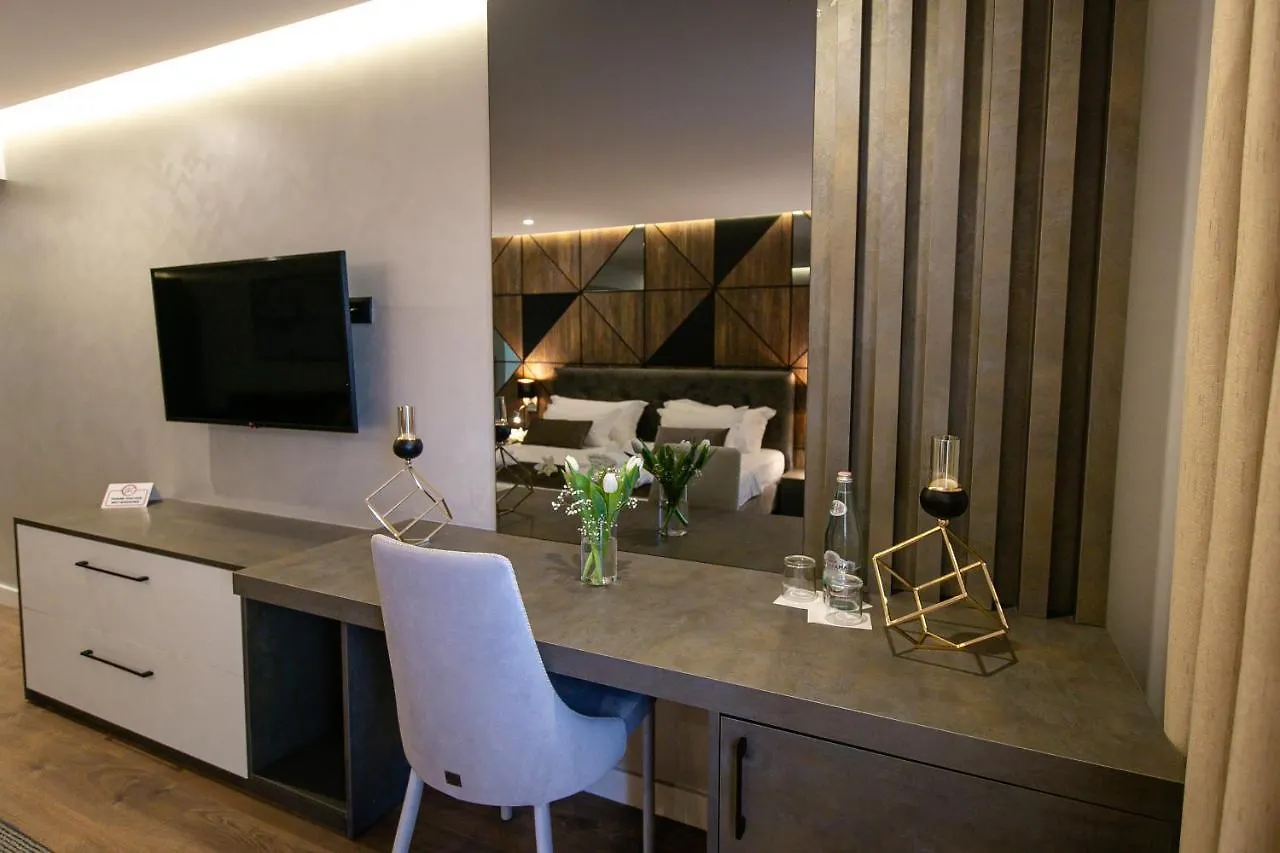 Hotel Sokrati Selitë e Vogël 4*, Tirana